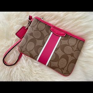 COACH Small Wristlet